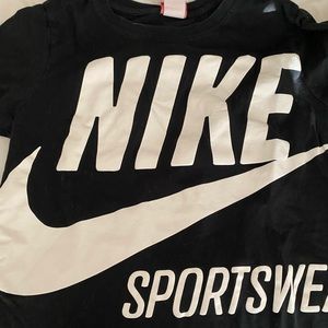 Nike Sportswear Short Sleeve T-Shirt